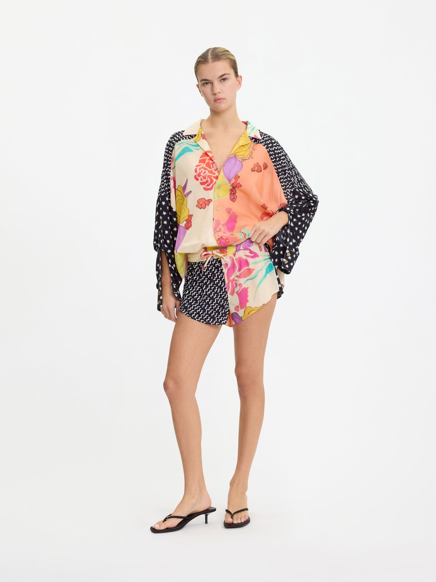 Flores Shorts